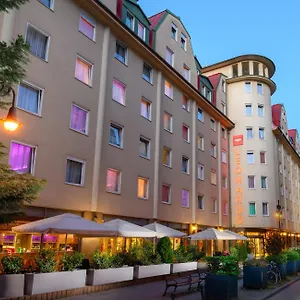 Leonardo Otel Budapeşte